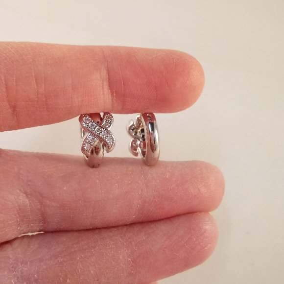 18K Gold Filled Flower Cross Swirl Diamond Zircon Hoop Earrings 14mm Party Gift - Picture 3 of 3